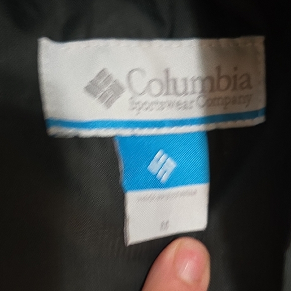 Columbia Charcoal Hooded Jacket. Mountan Jaquet. - Picture 7 of 8